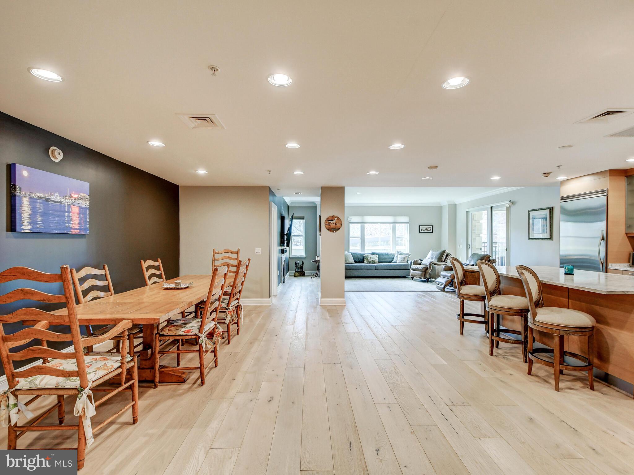 THE RITZ-CARLTON RESIDENCES - Residential