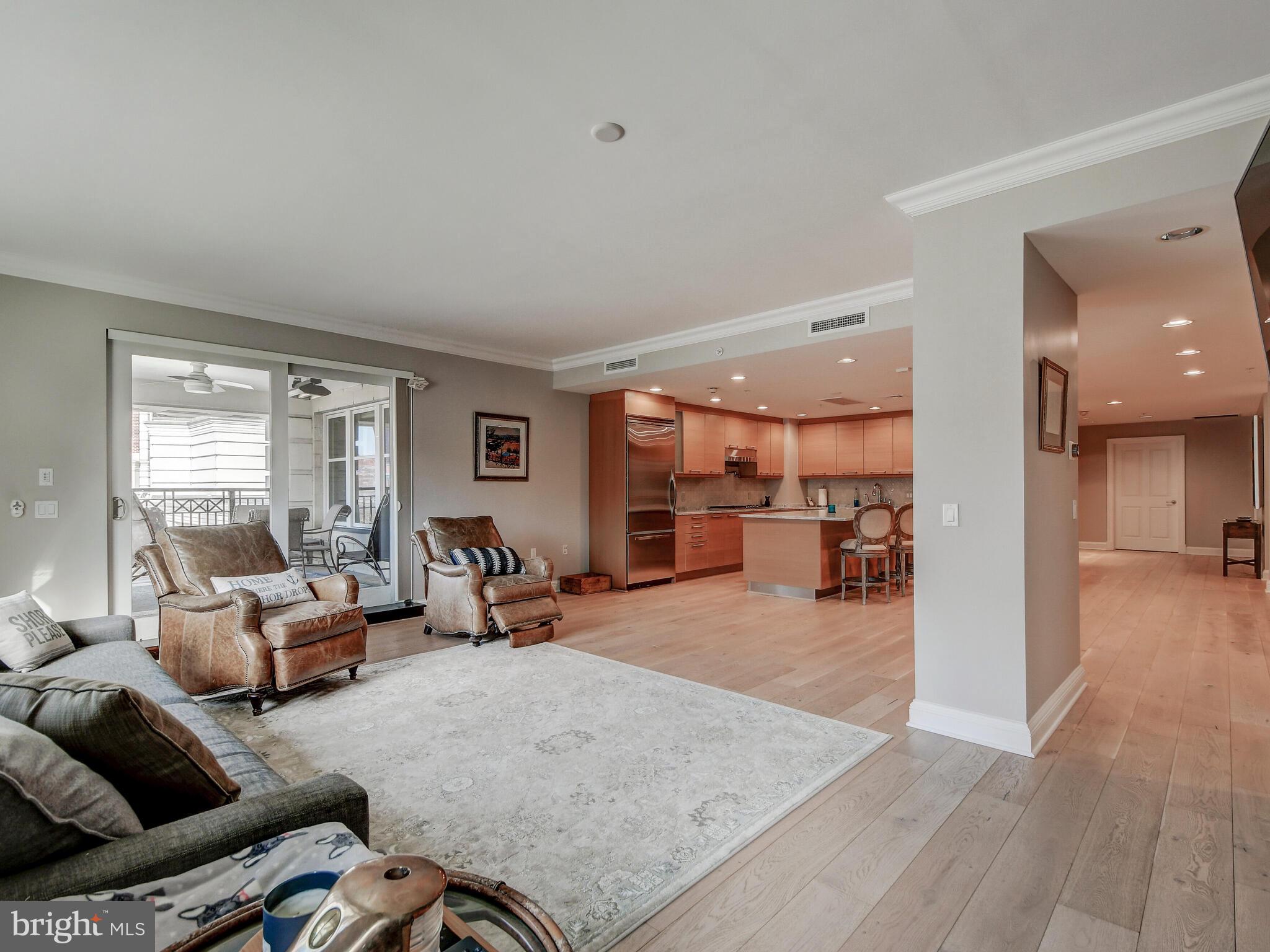 THE RITZ-CARLTON RESIDENCES - Residential