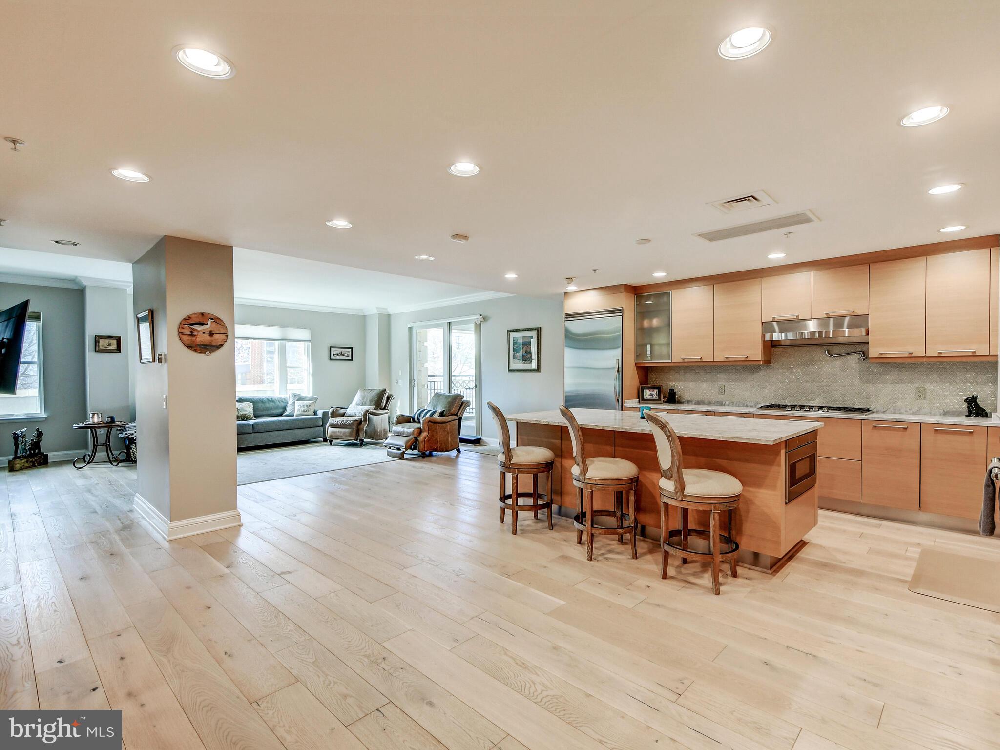 THE RITZ-CARLTON RESIDENCES - Residential