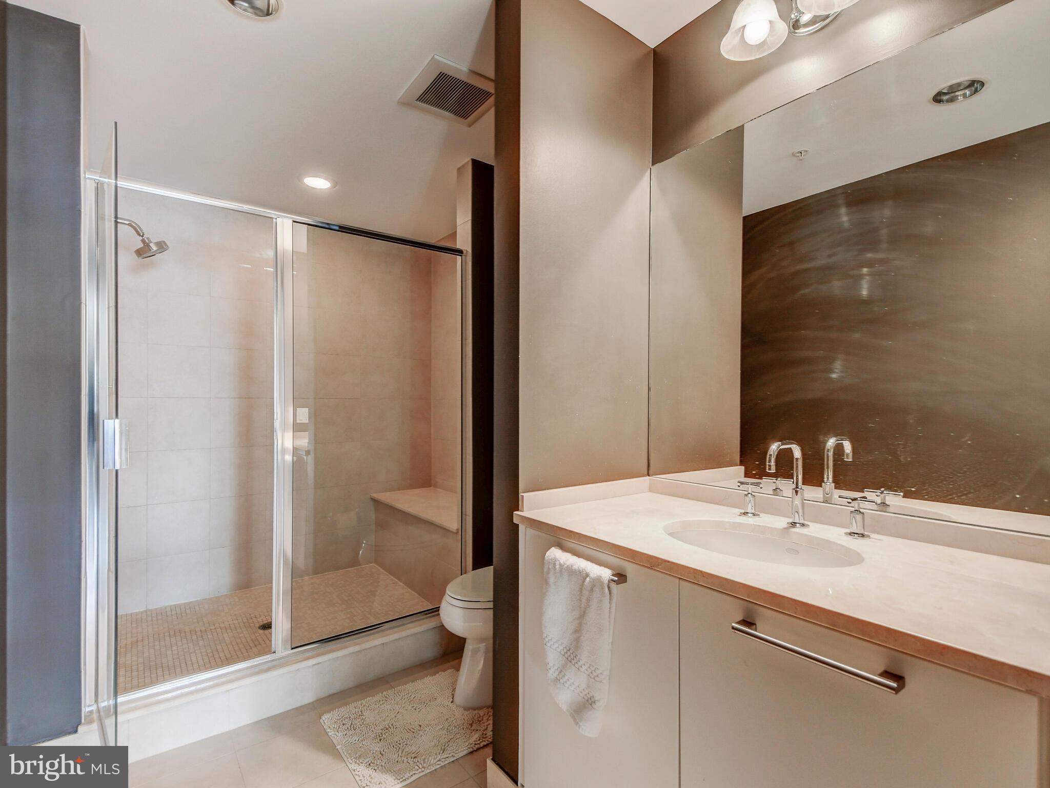 THE RITZ-CARLTON RESIDENCES - Residential