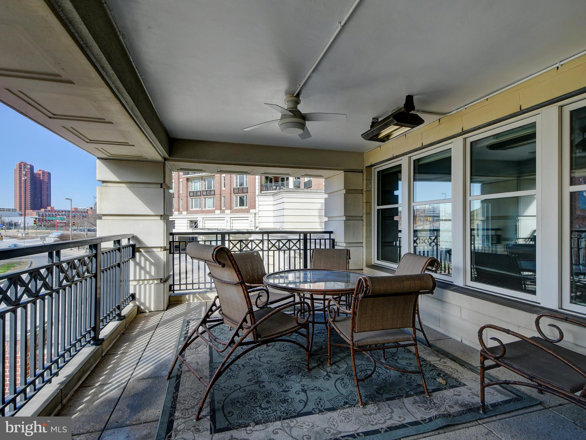 THE RITZ-CARLTON RESIDENCES - Residential