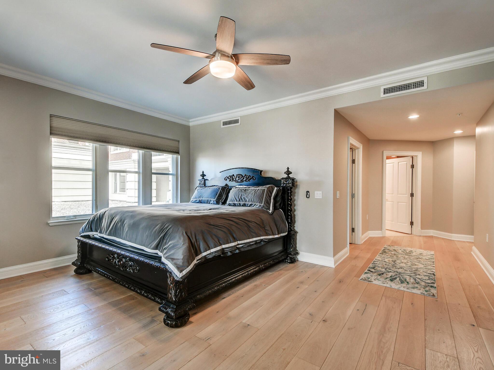 THE RITZ-CARLTON RESIDENCES - Residential