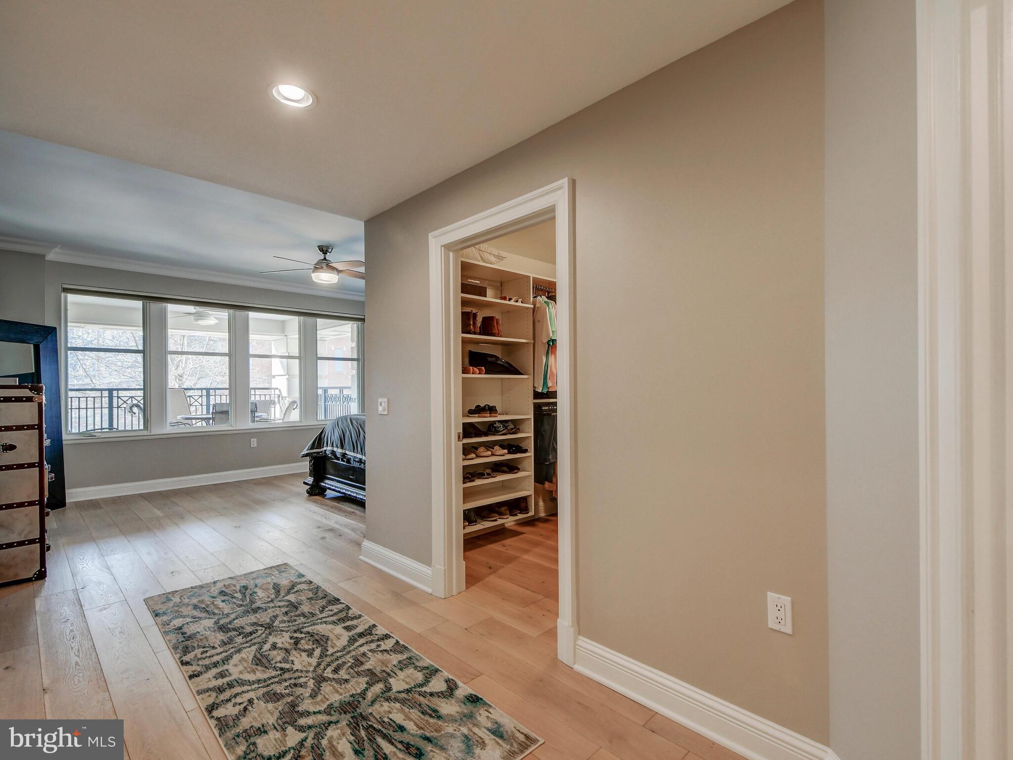 THE RITZ-CARLTON RESIDENCES - Residential