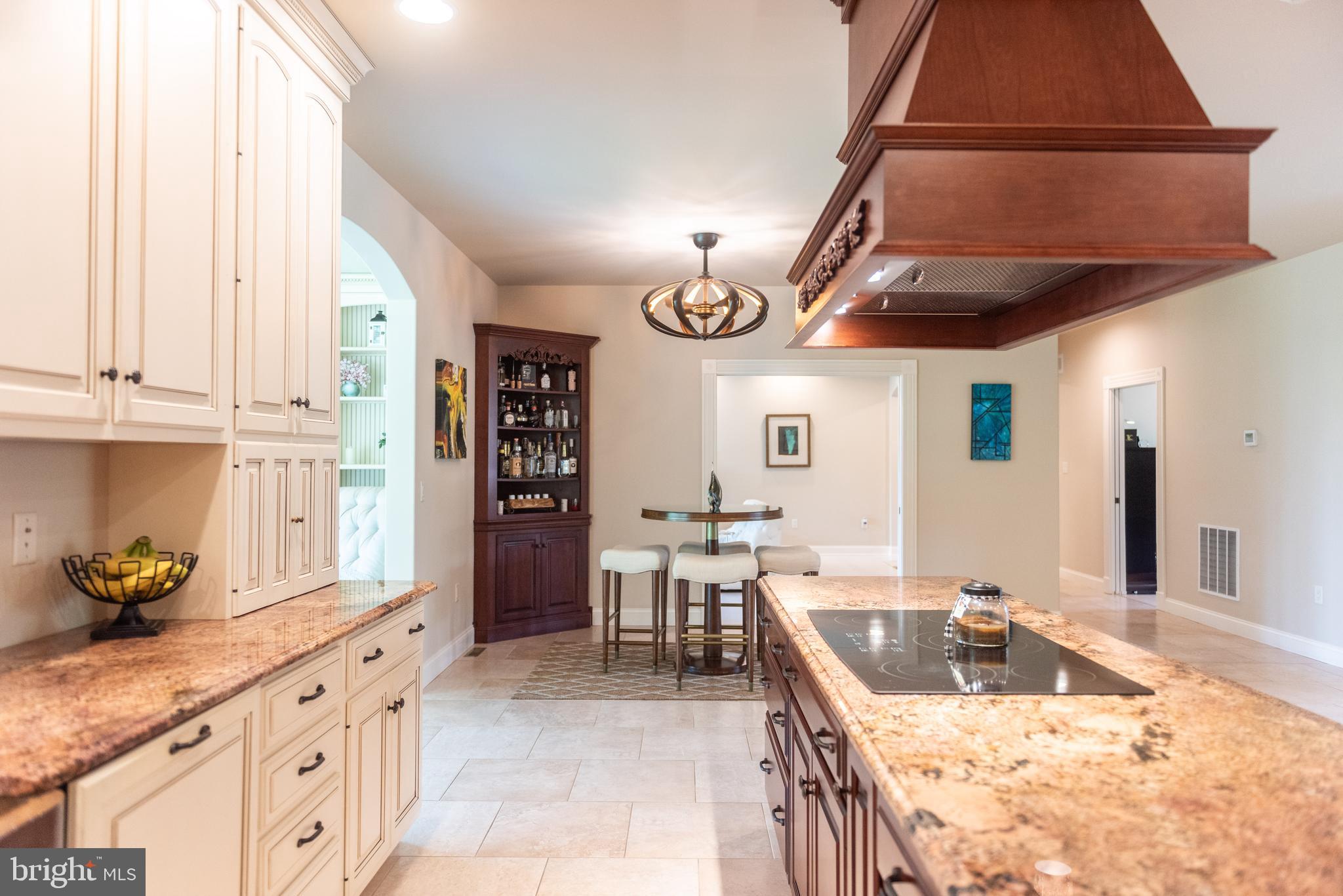 FALCON RIDGE - Residential