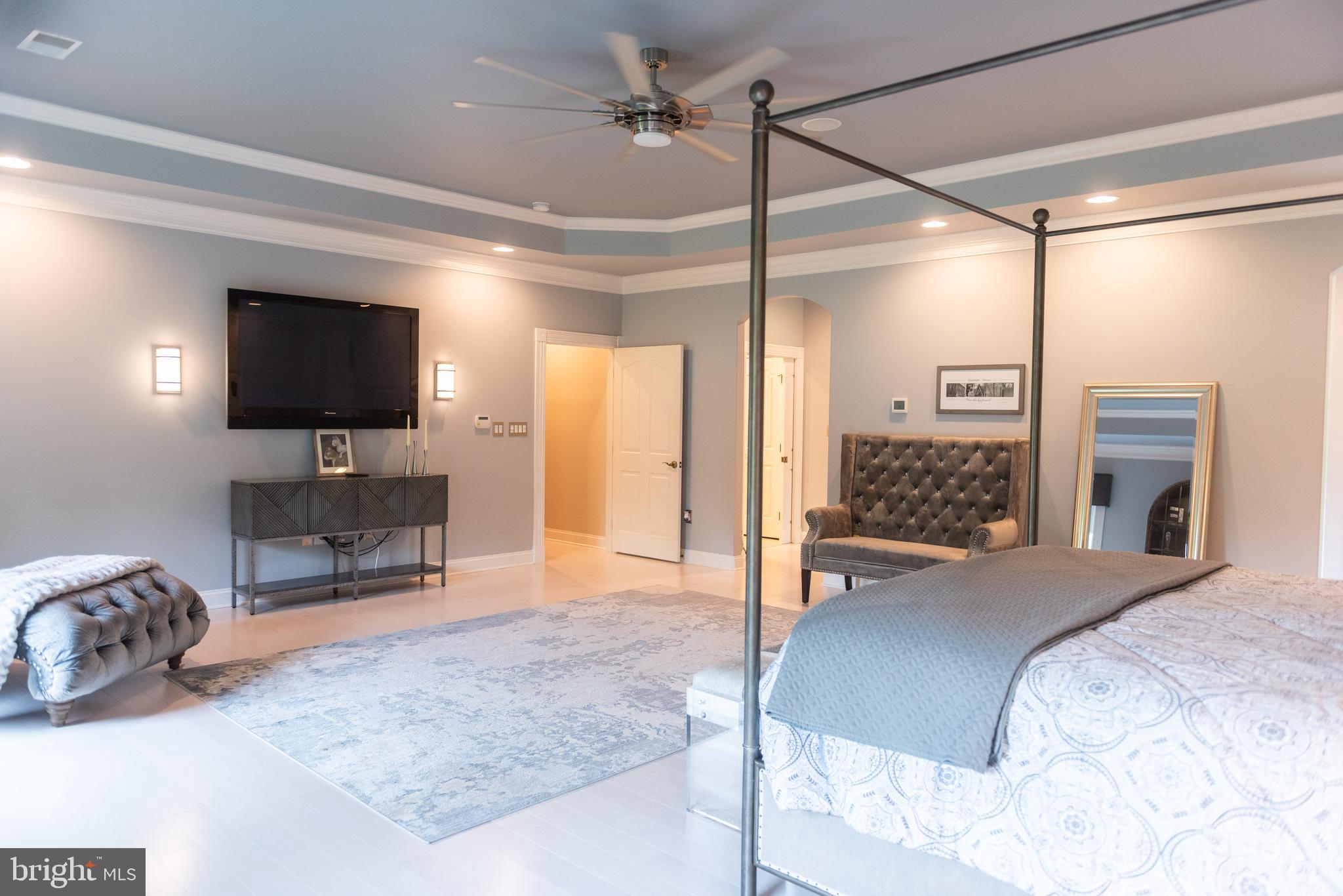 FALCON RIDGE - Residential