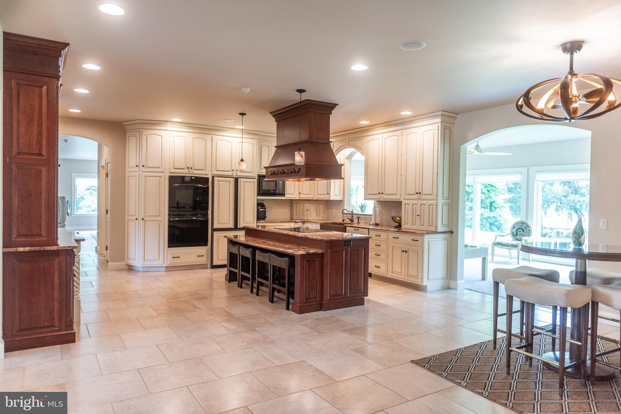 FALCON RIDGE - Residential