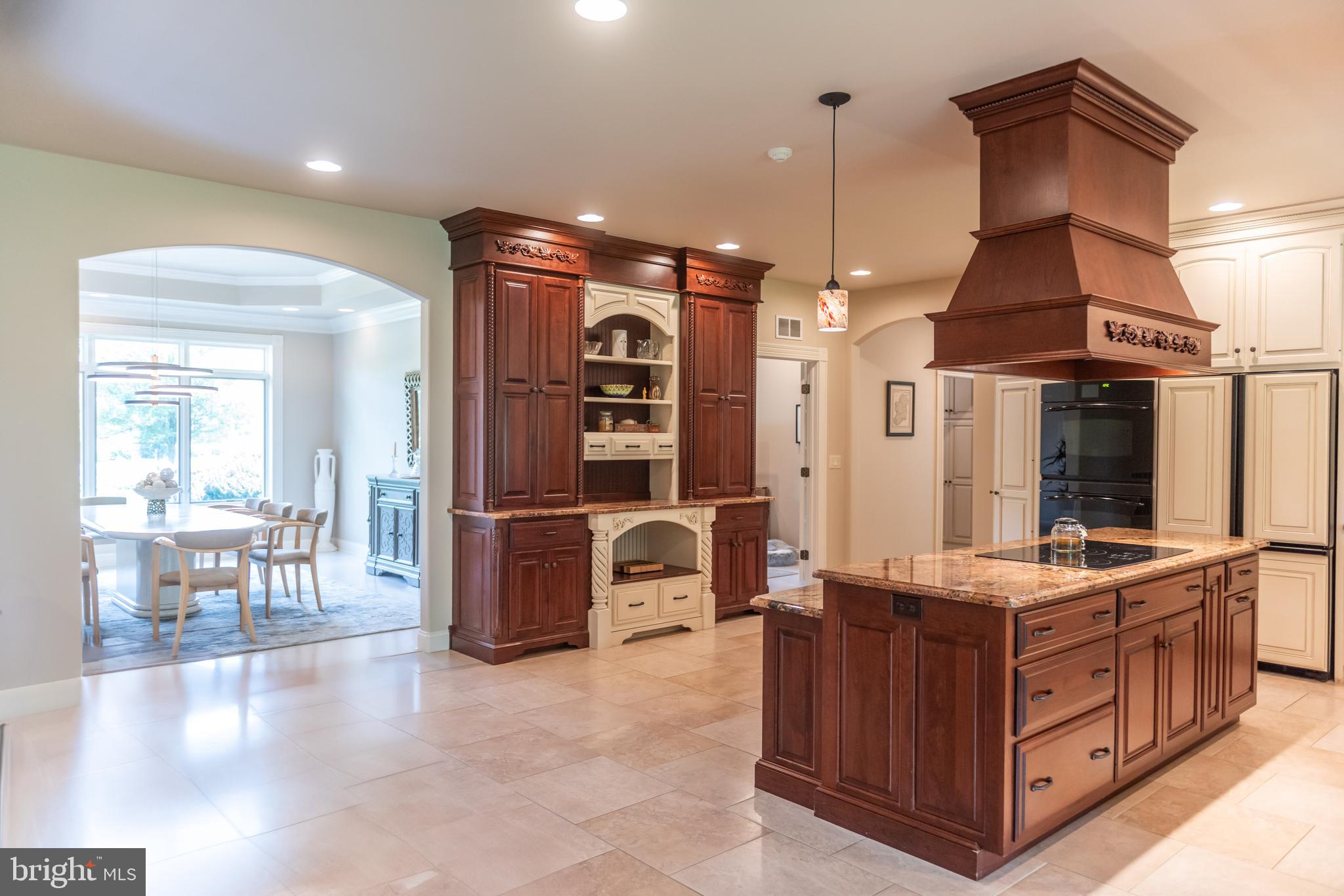 FALCON RIDGE - Residential