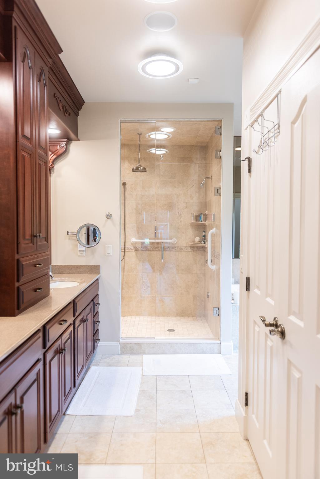 FALCON RIDGE - Residential