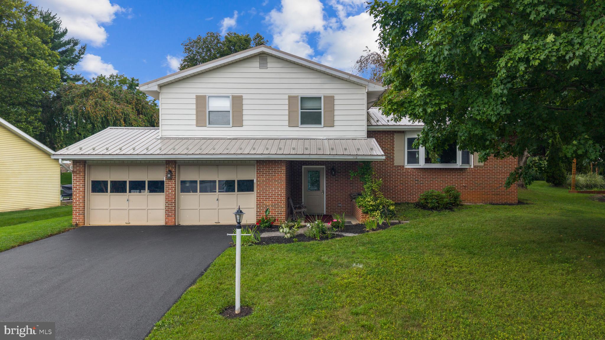 638 BERKSHIRE DRIVE