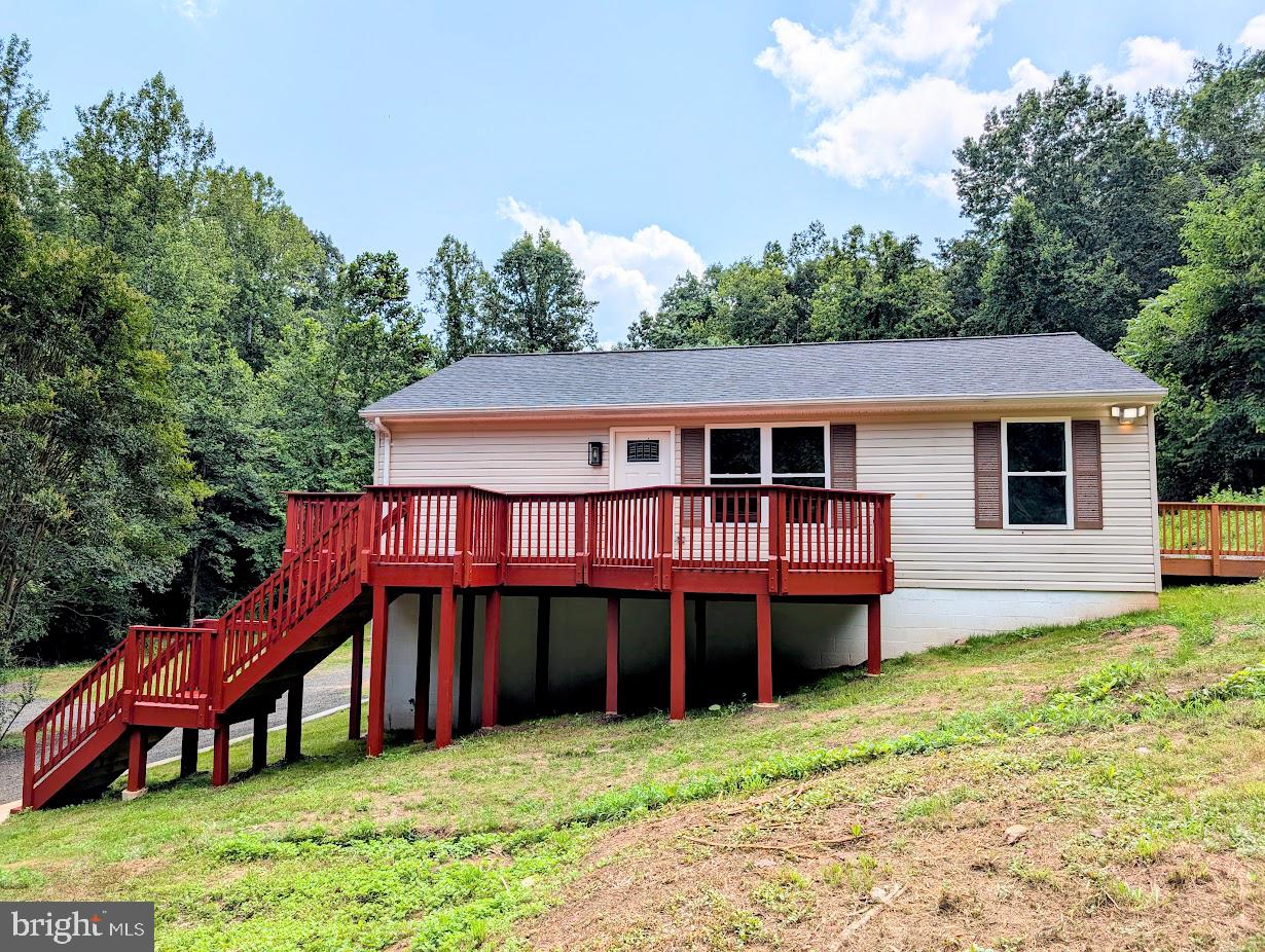 1032 DEAL PLACE