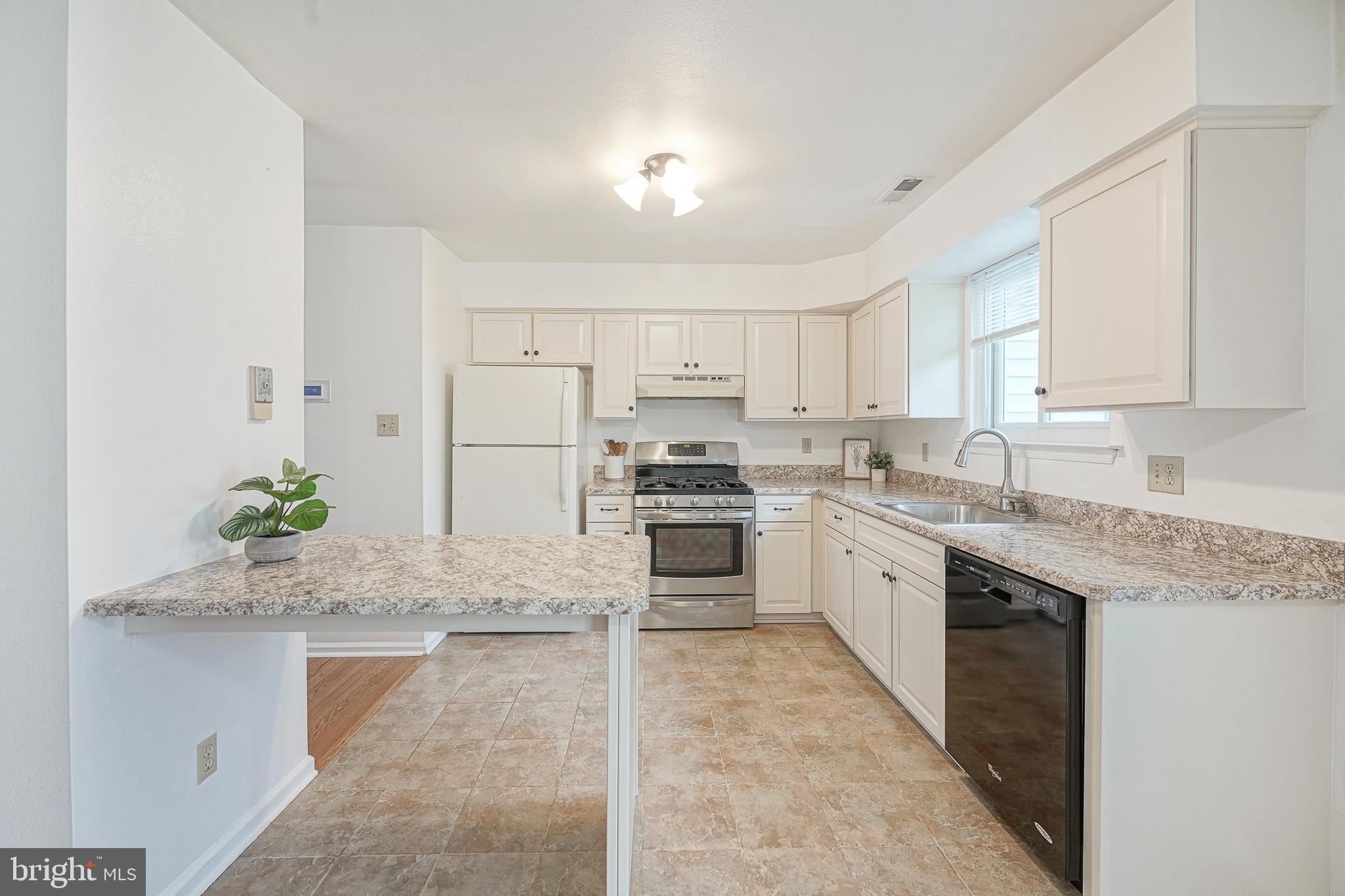 203 BALIN COURT