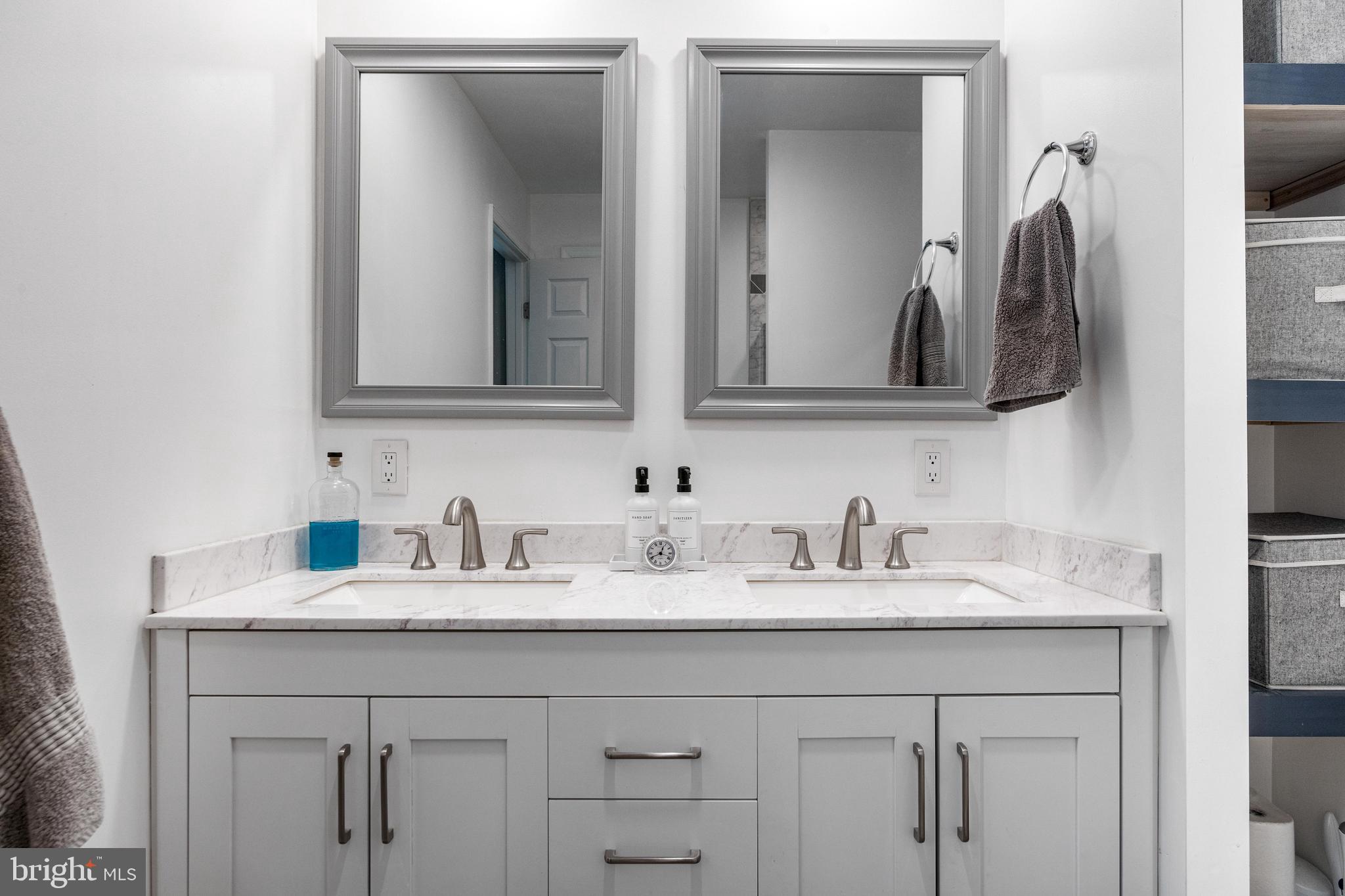 RIVA FARMS - Residential