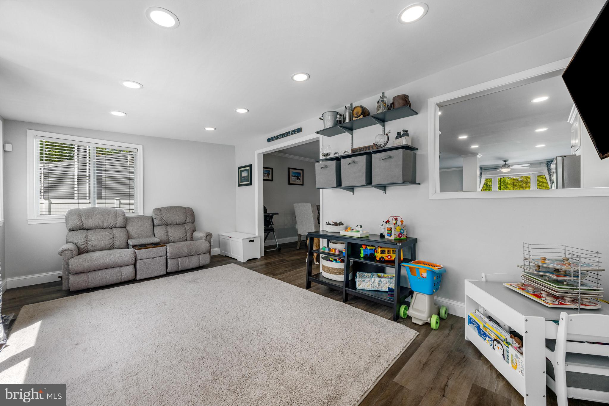 RIVA FARMS - Residential