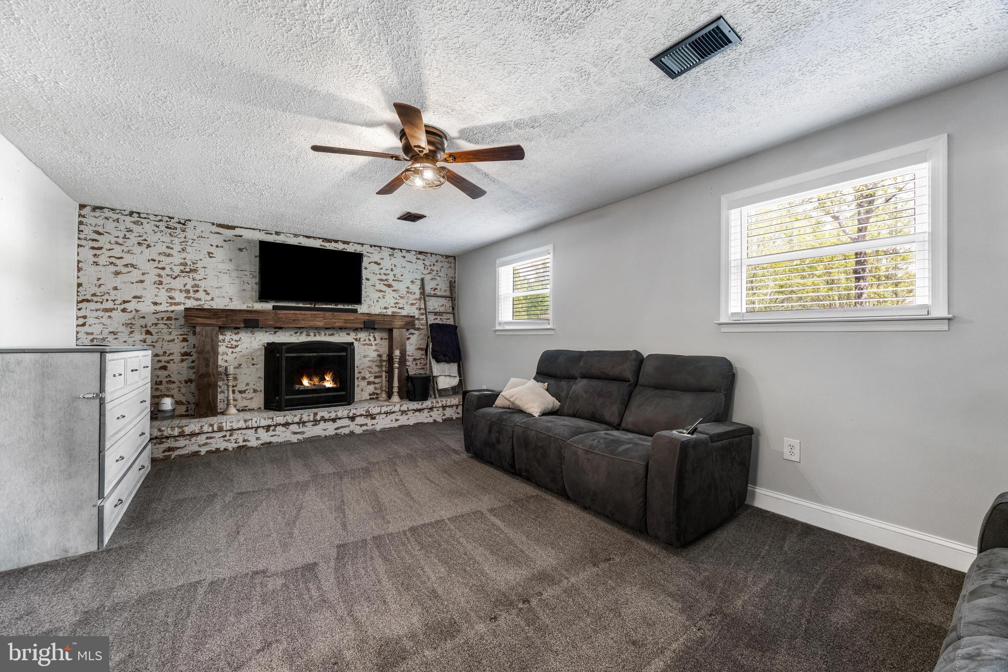 RIVA FARMS - Residential