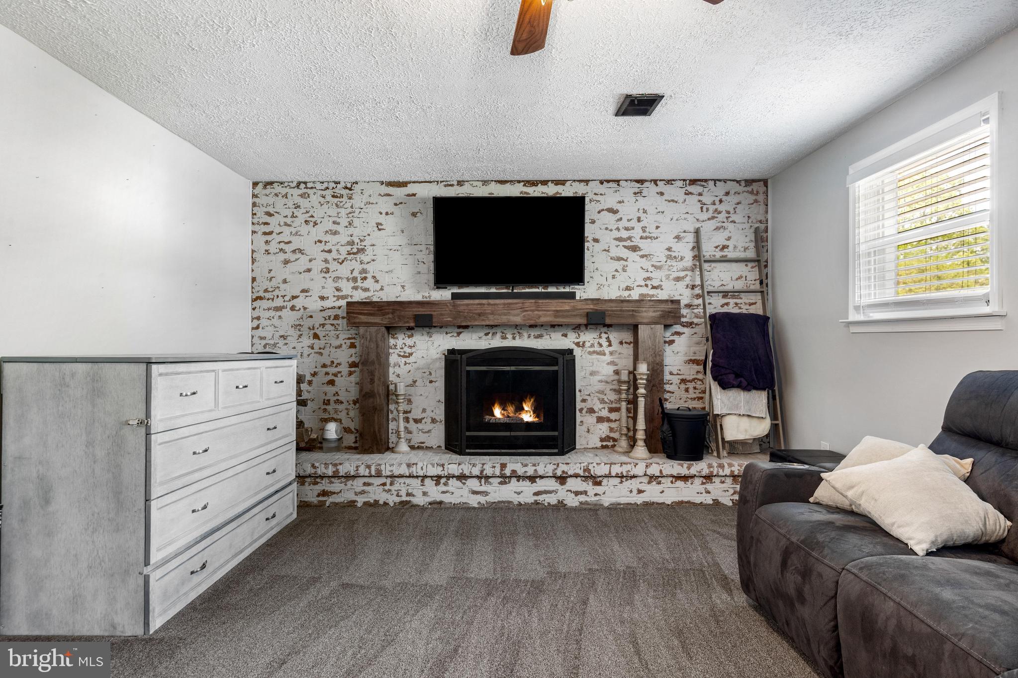 RIVA FARMS - Residential