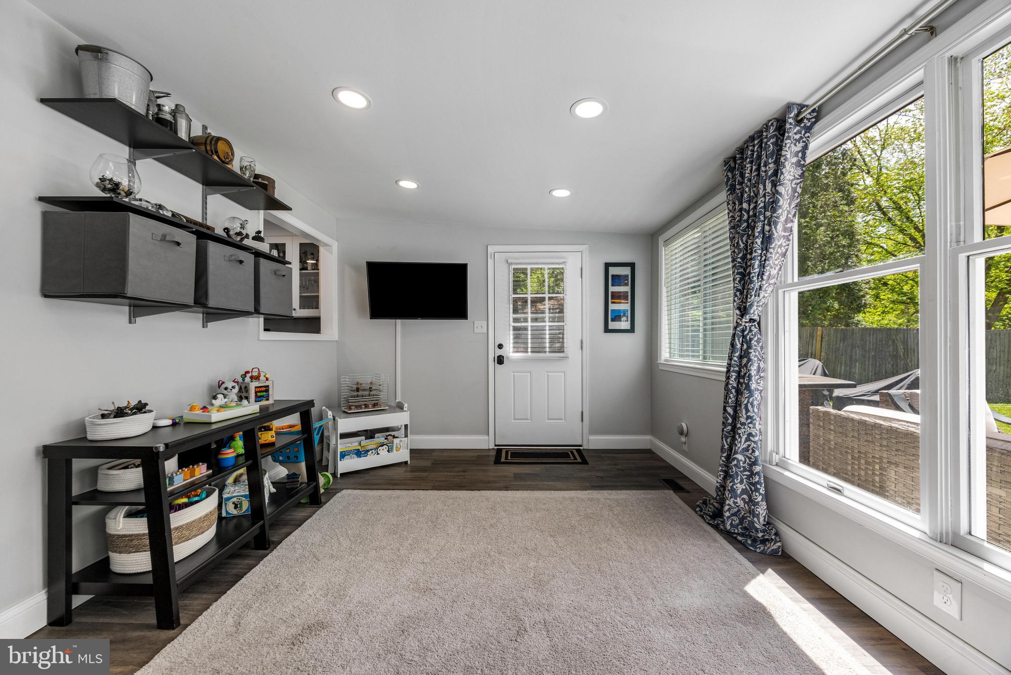 RIVA FARMS - Residential