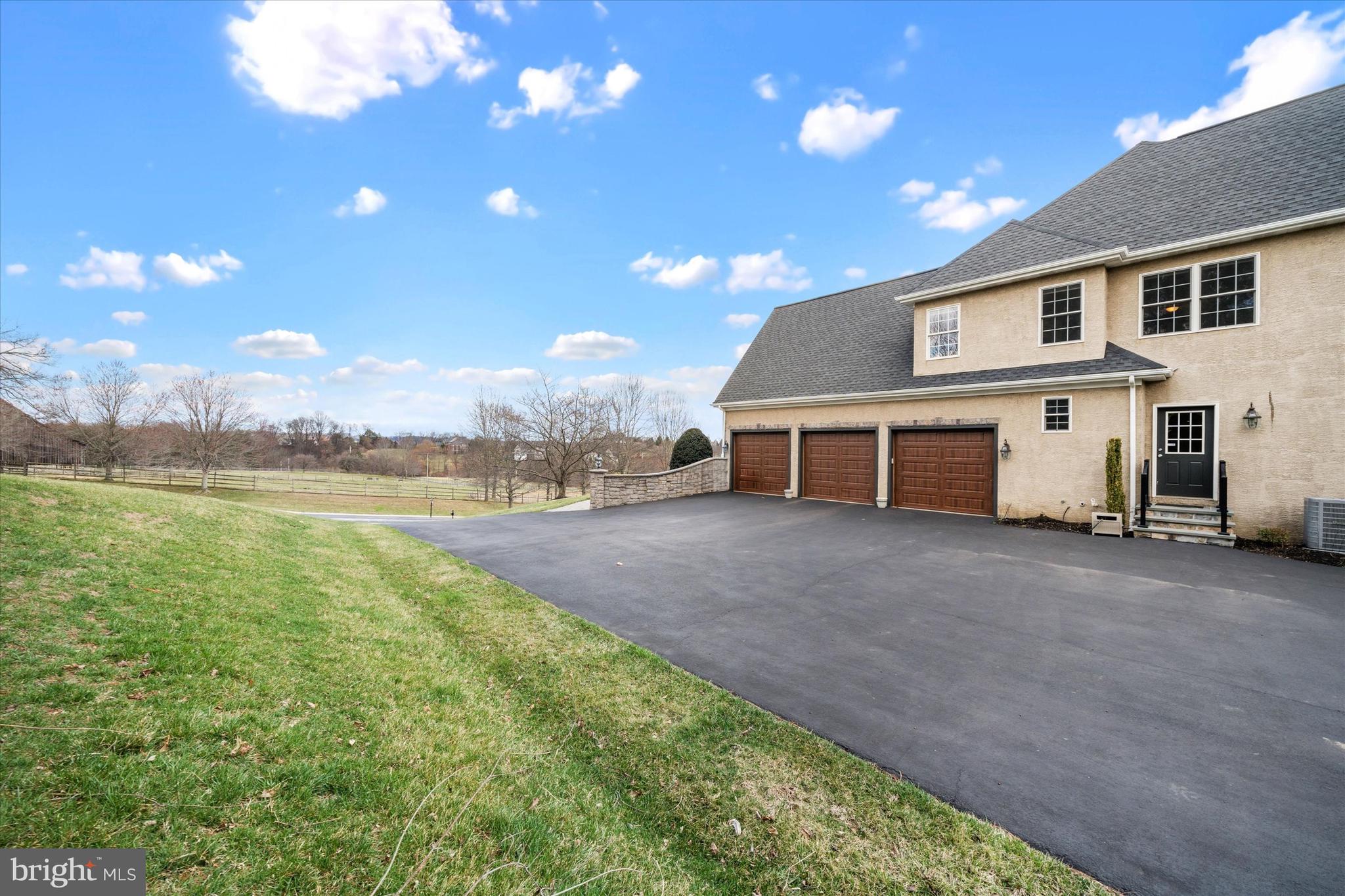 CARLTON NORTH GATE - Residential