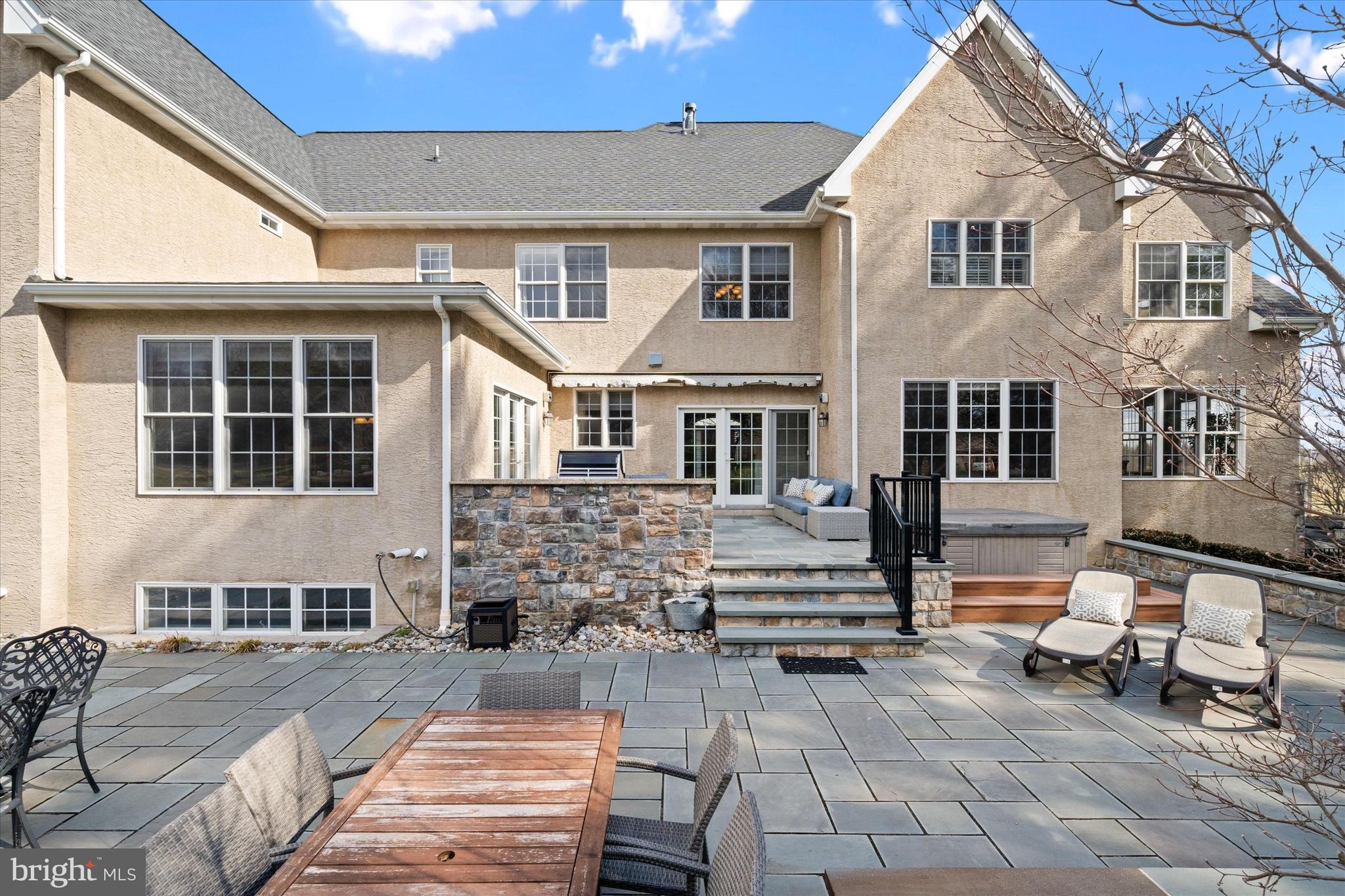 CARLTON NORTH GATE - Residential