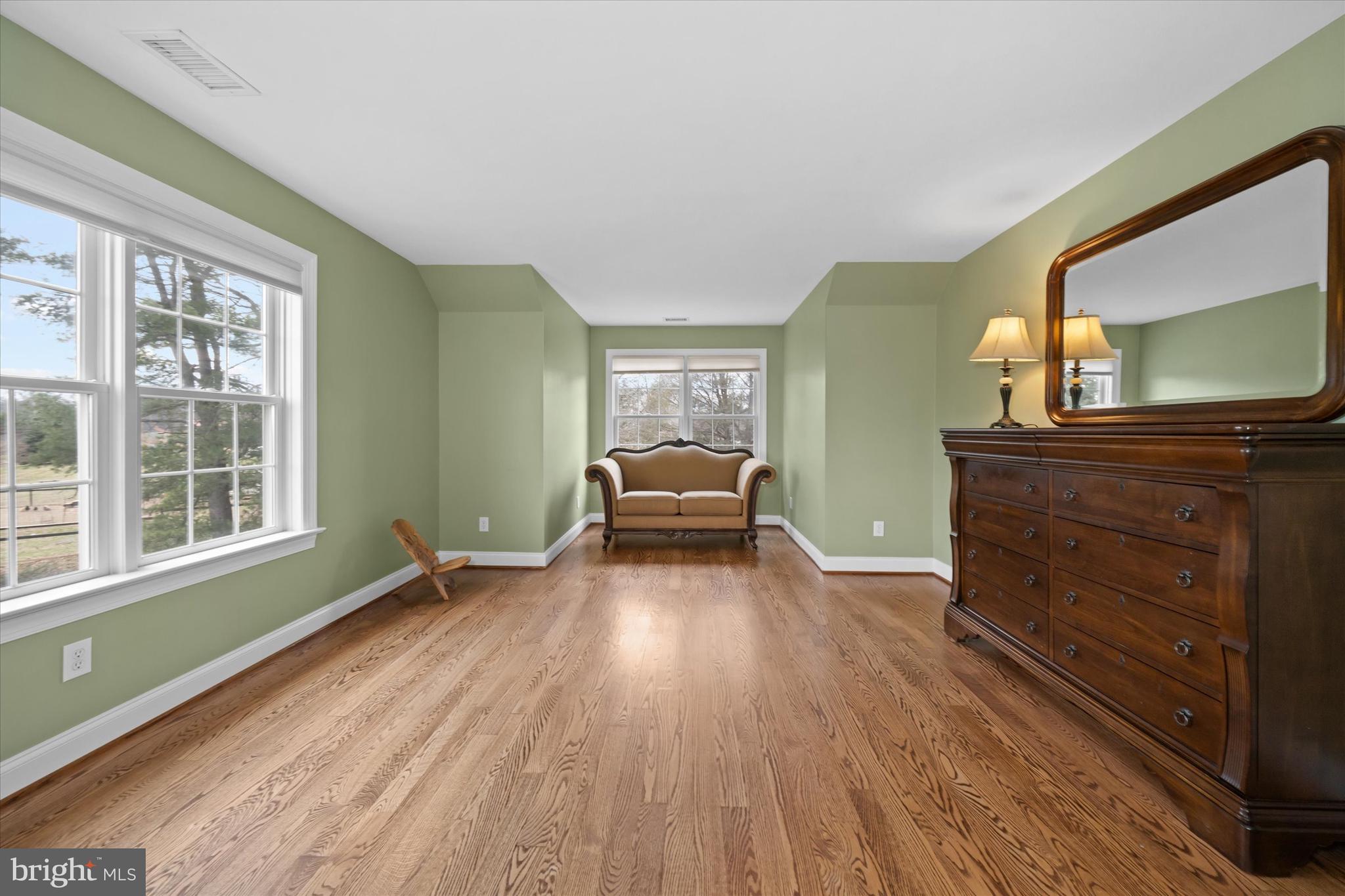 CARLTON NORTH GATE - Residential