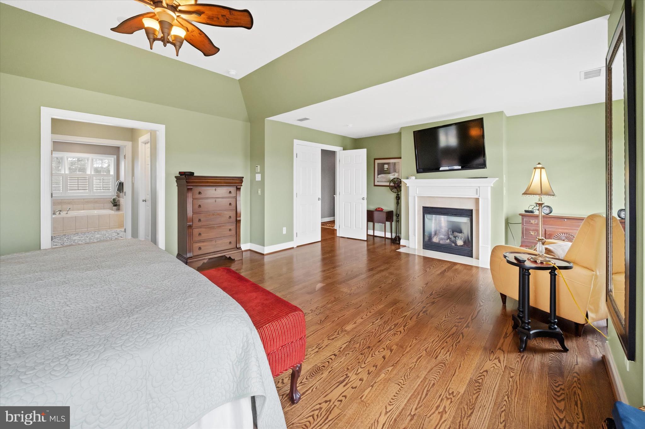 CARLTON NORTH GATE - Residential