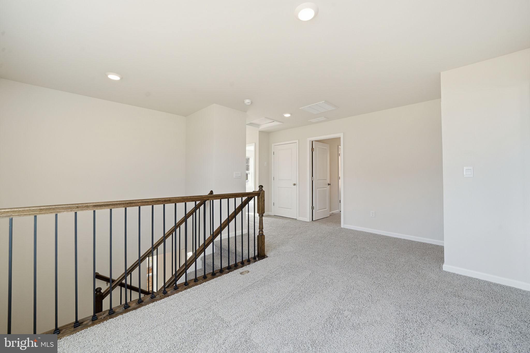 LADYSMITH VILLAGE - Residential