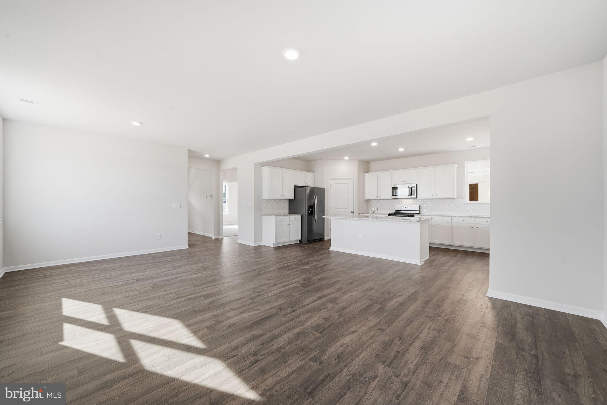 LADYSMITH VILLAGE - Residential