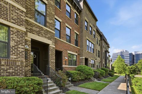 Photo of 3169 Virginia Bluebell Court, FAIRFAX, VA 22031 (MLS # VAFX2313572)