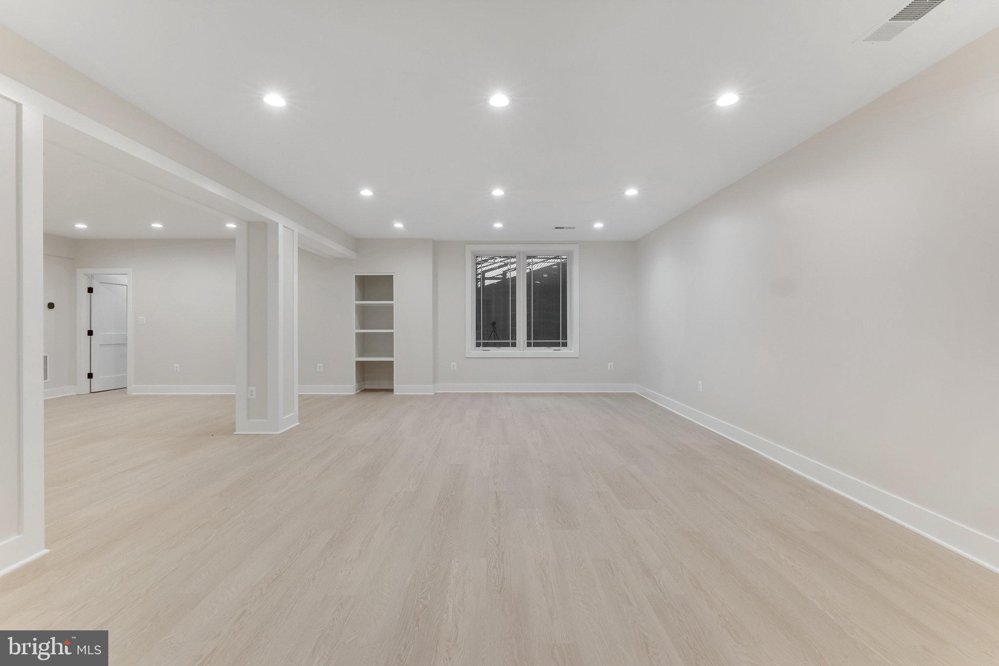 GREAT FALLS WOODS - Residential