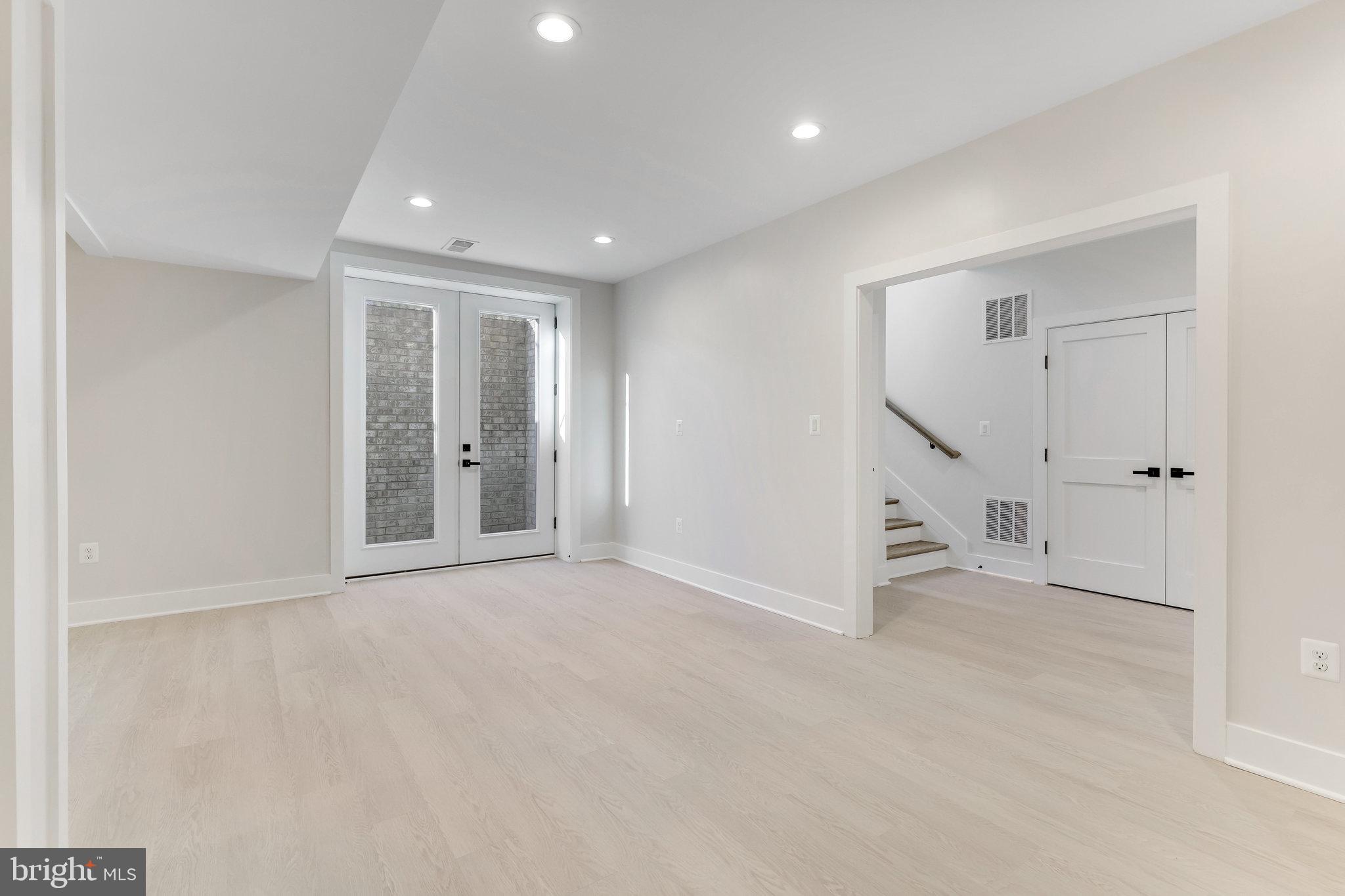 GREAT FALLS WOODS - Residential