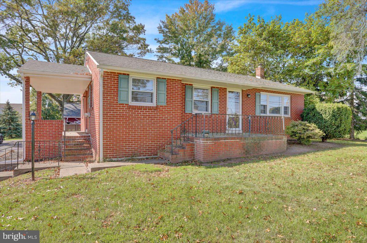 Charming 3 Bed, 2 Bath Ranch Home on .68 Acres in Prime Main Street Zoning in Limerick!
Welcome to this immaculate ranch-style property, sitting on a generous .68-acre lot in the coveted Main Street zoning of Limerick. Boasting a prime location that offers both
commercial and residential possibilities, this property is the ideal investment opportunity.
This recently renovated gem has been updated from top to bottom, ensuring a move-in ready experience for new owners. The interior features three spacious bedrooms, and two full
bathrooms. The stylish kitchen with sleek appliances and plenty of counter space will delight the home chef. Additionally, large windows throughout the home flood the space with
natural light.
Outside, you'll find a massive detached garage, providing ample space for parking and storage, making it perfect for a workshop or potential commercial use. The extensive .68-acre
lot offers endless opportunities for expansion, landscaping, or business development.
Don't miss your chance to own a piece of Limerick's Main Street with this versatile property that combines comfort, convenience, and potential.