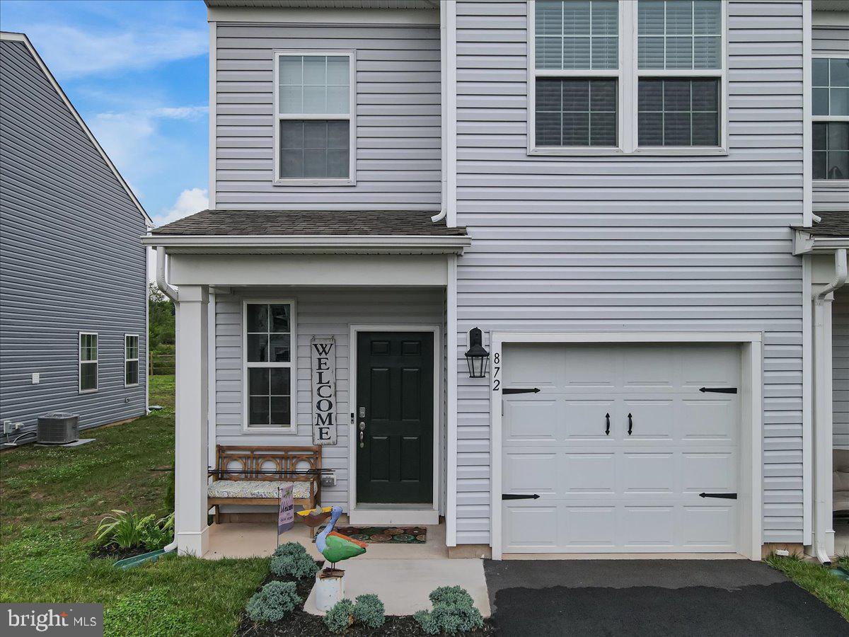 872 PEACEFUL LANE