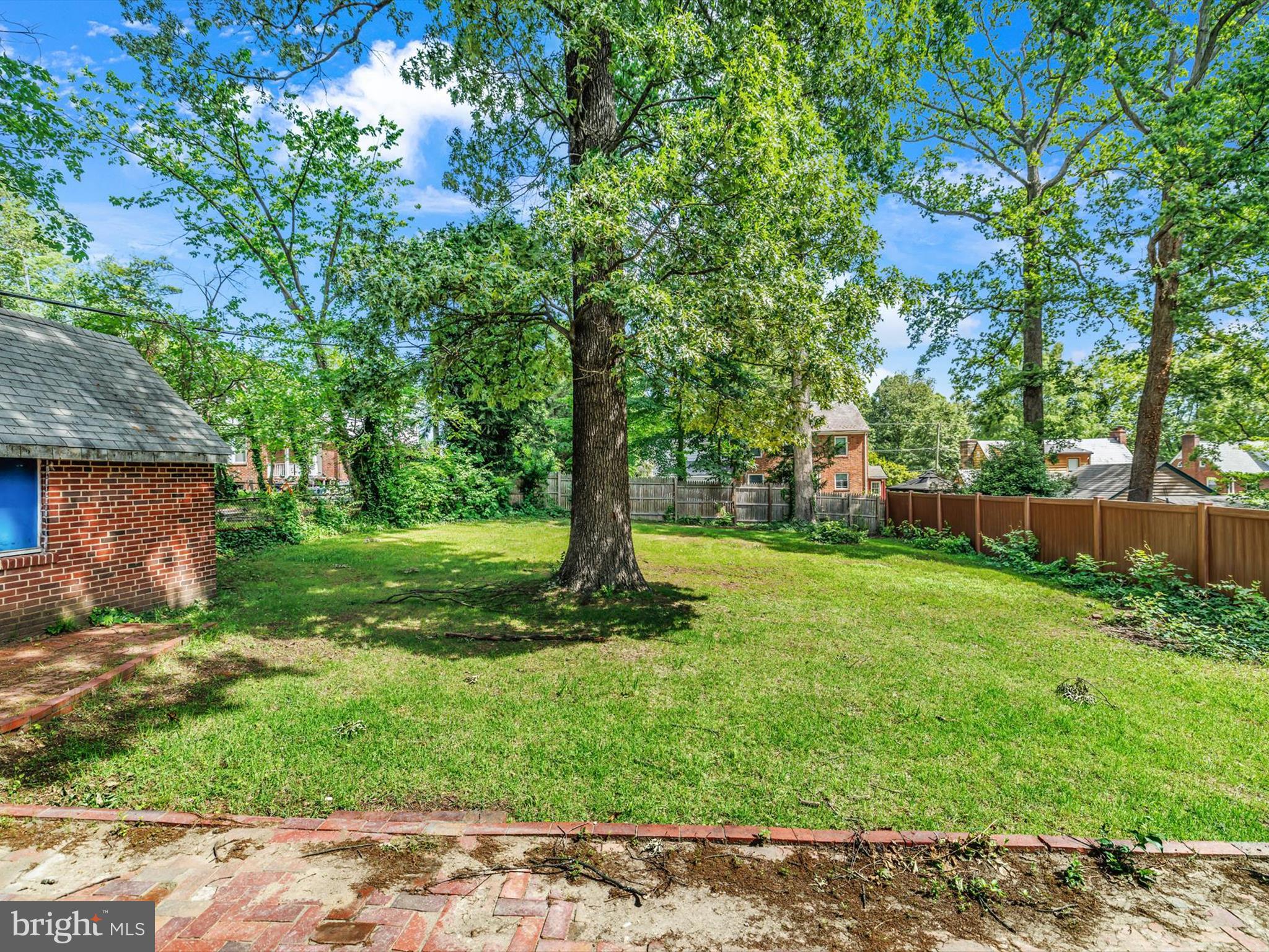 COLLEGE PARK - Residential