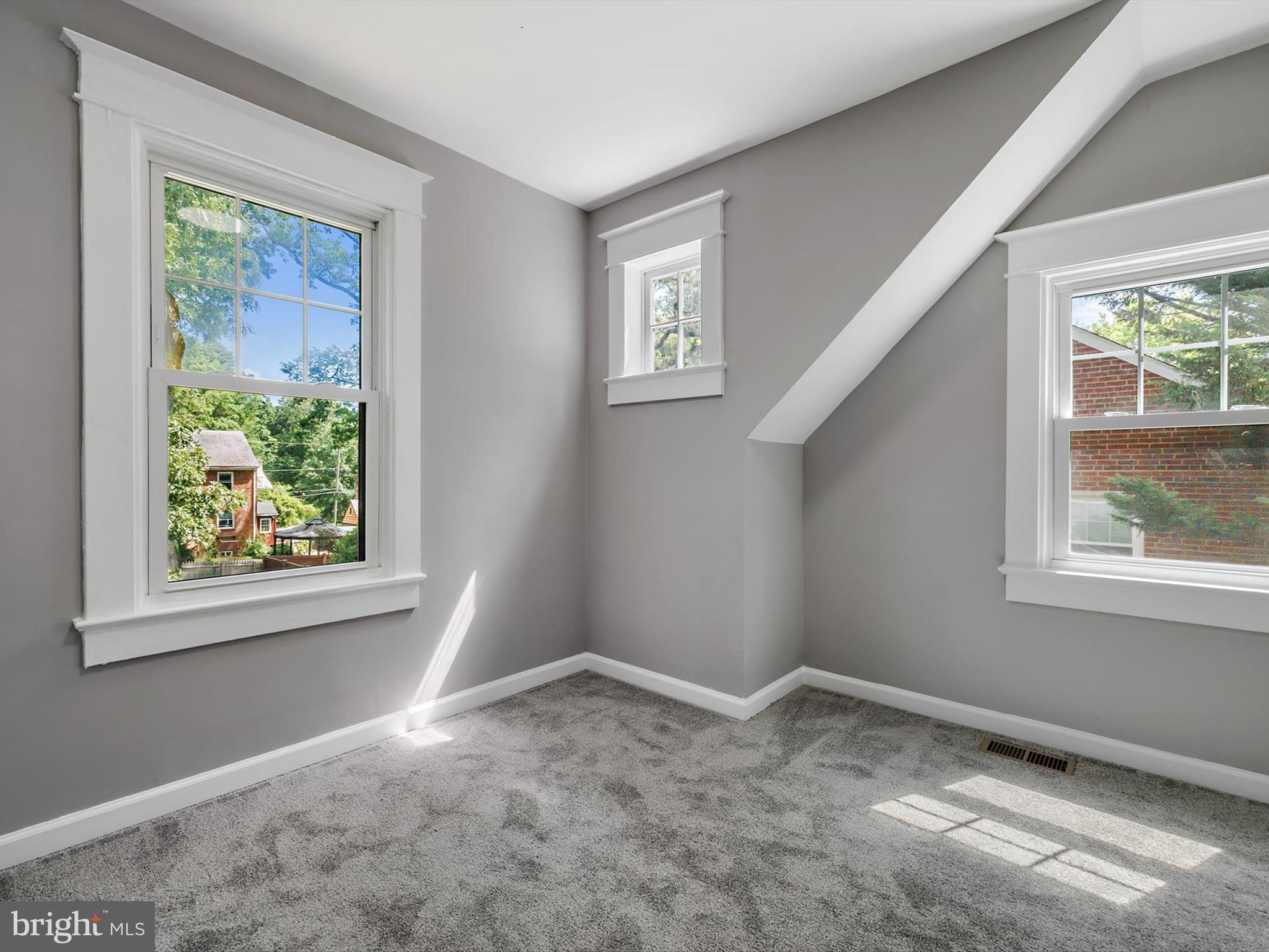 COLLEGE PARK - Residential