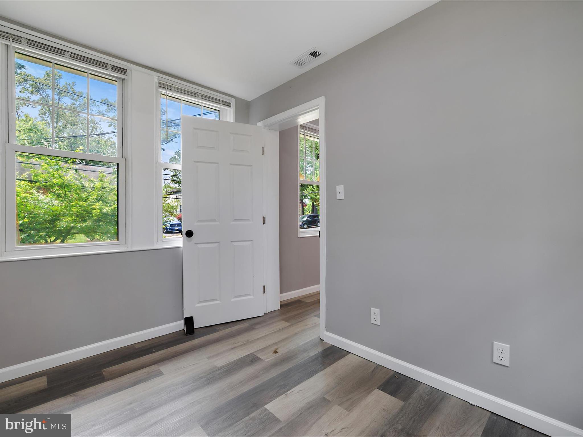 COLLEGE PARK - Residential