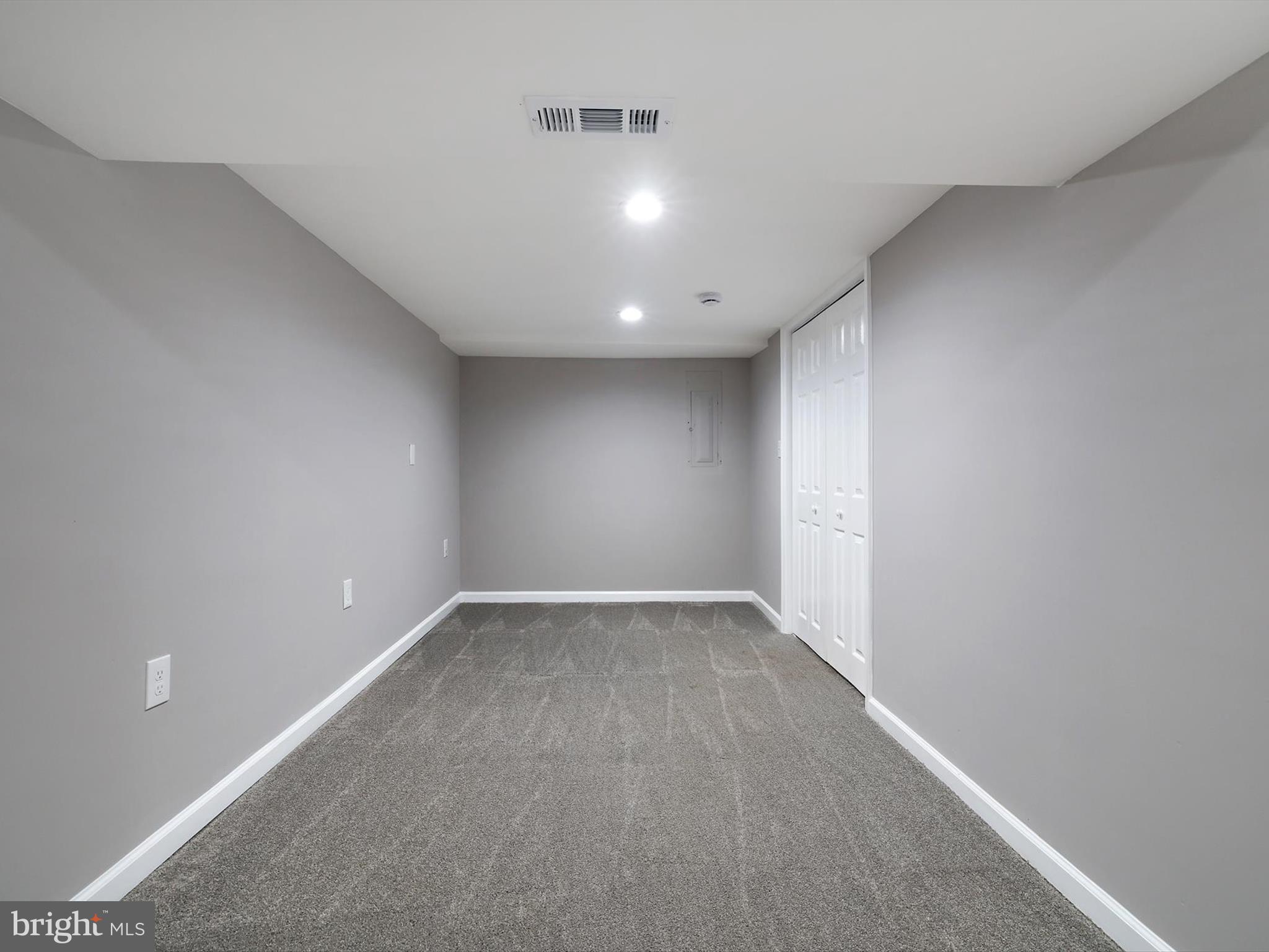 COLLEGE PARK - Residential