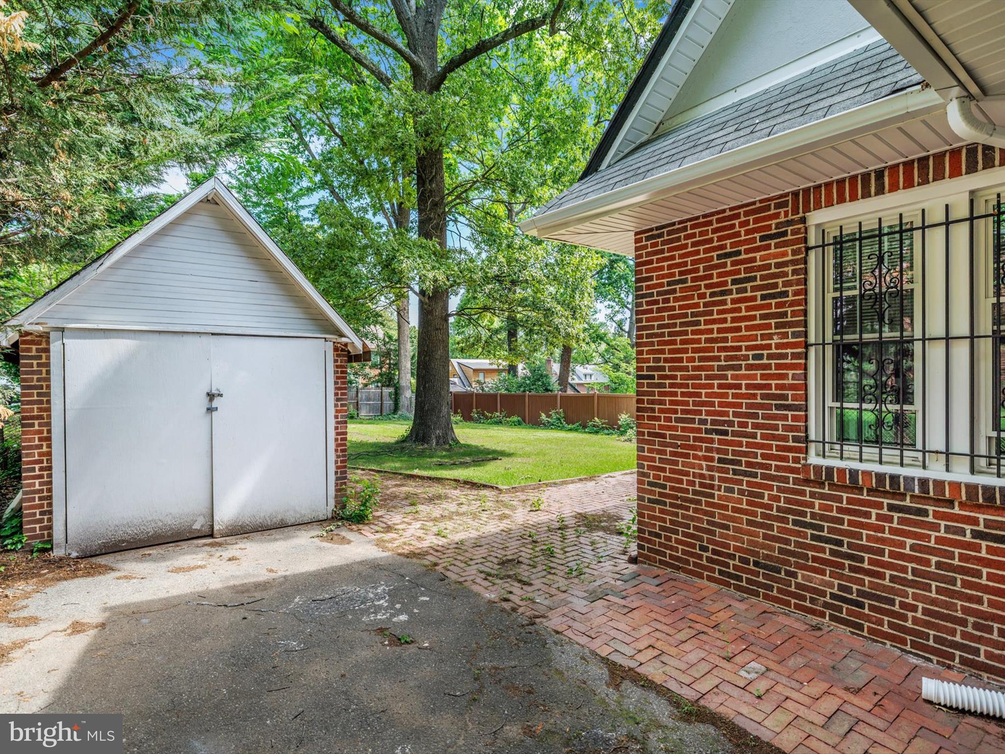 COLLEGE PARK - Residential