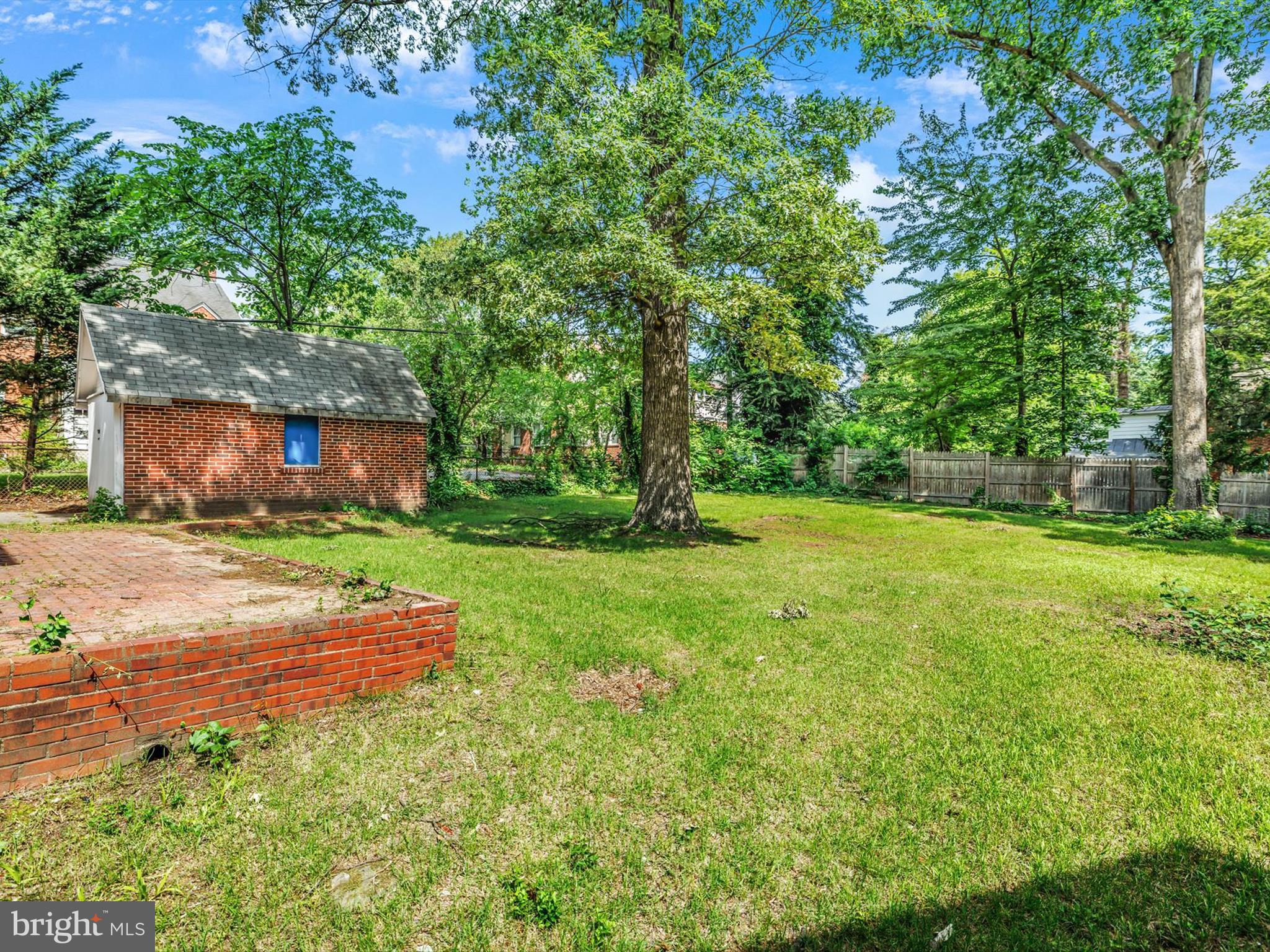 COLLEGE PARK - Residential