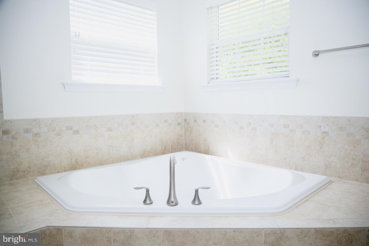 SPRIGGS RUN ESTATES - Residential