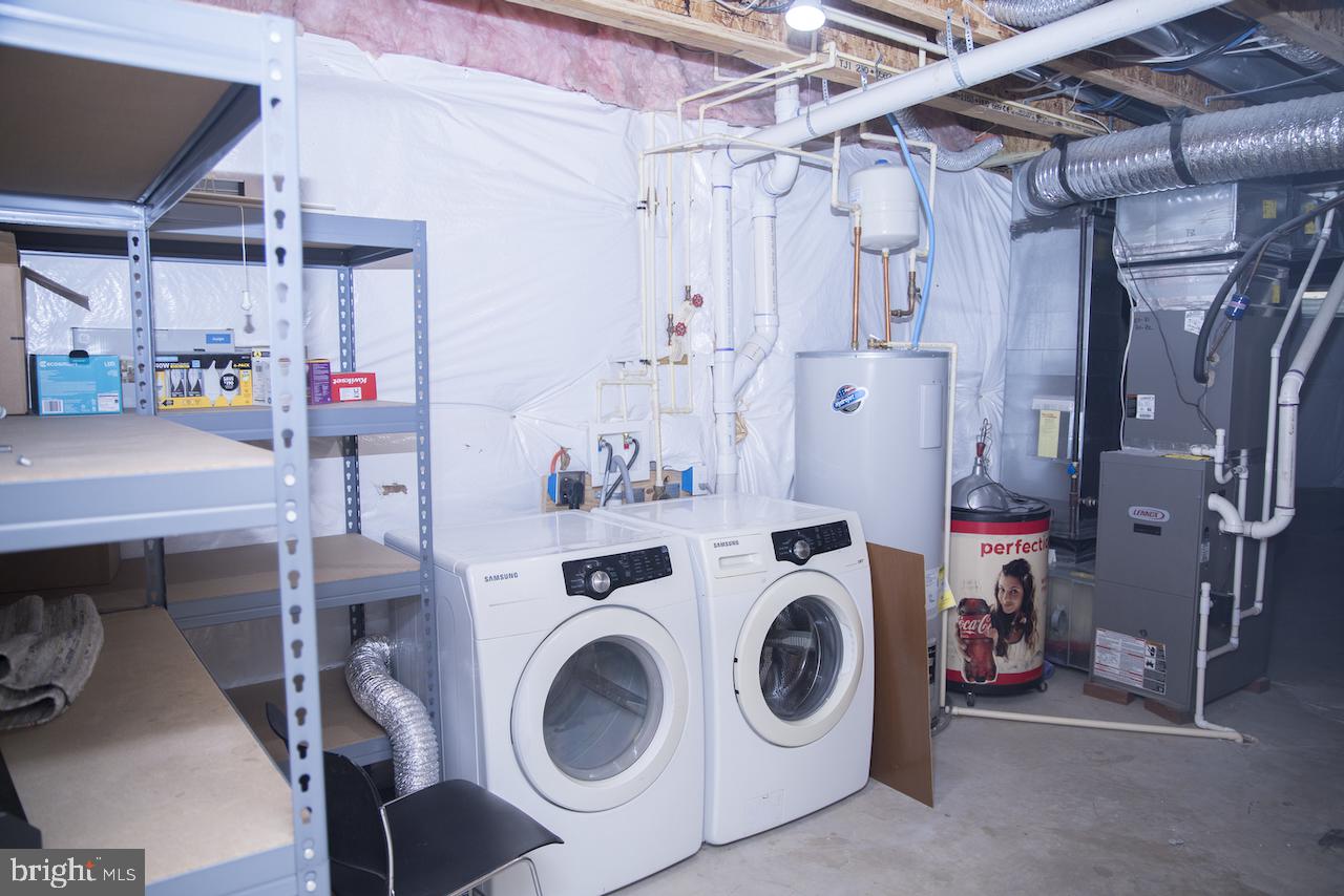 SPRIGGS RUN ESTATES - Residential