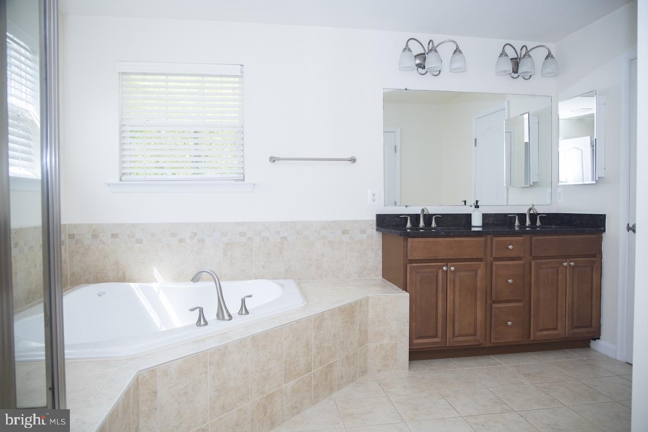 SPRIGGS RUN ESTATES - Residential