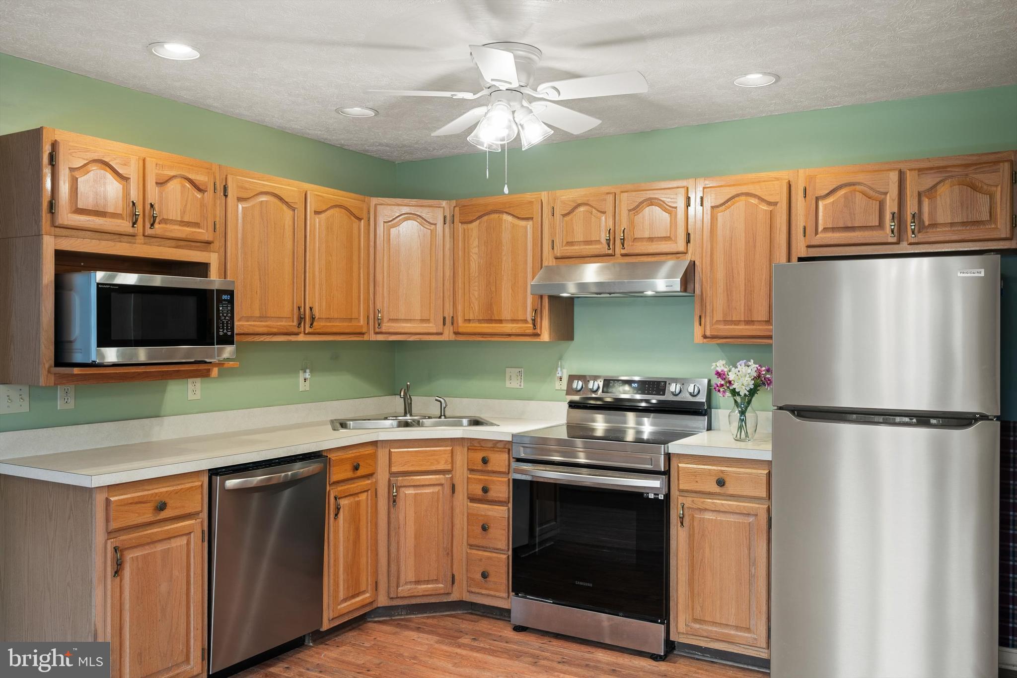 JEFFERSON VILLAGE - Residential