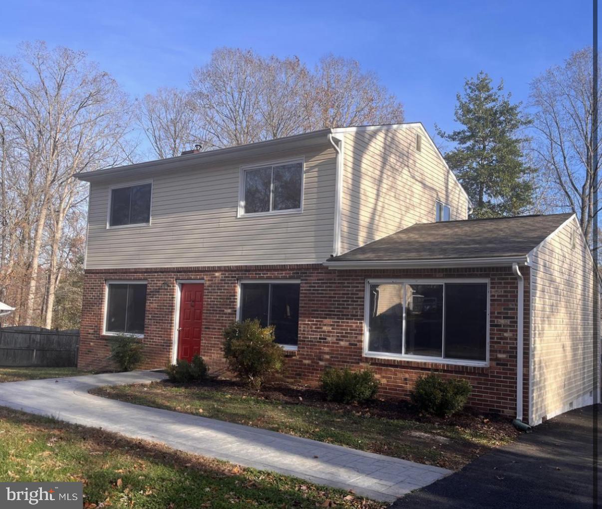 STONEYBROOKE - Residential Lease