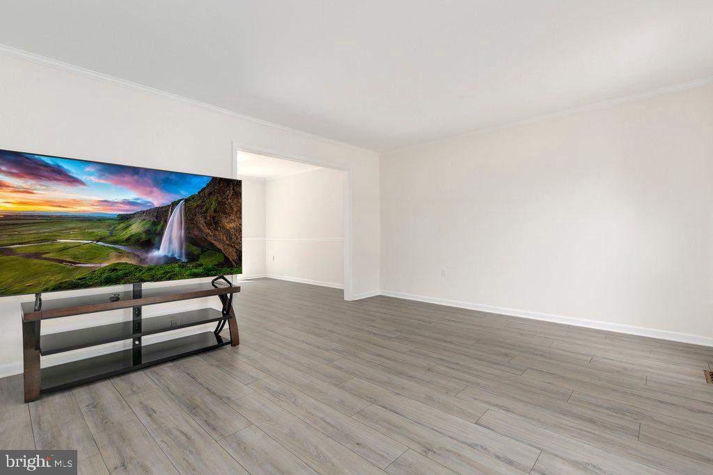 CALVERTON - Residential