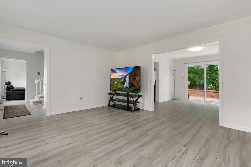 CALVERTON - Residential