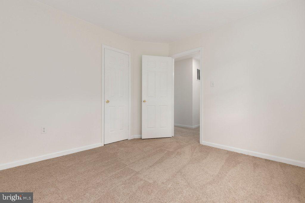 CALVERTON - Residential