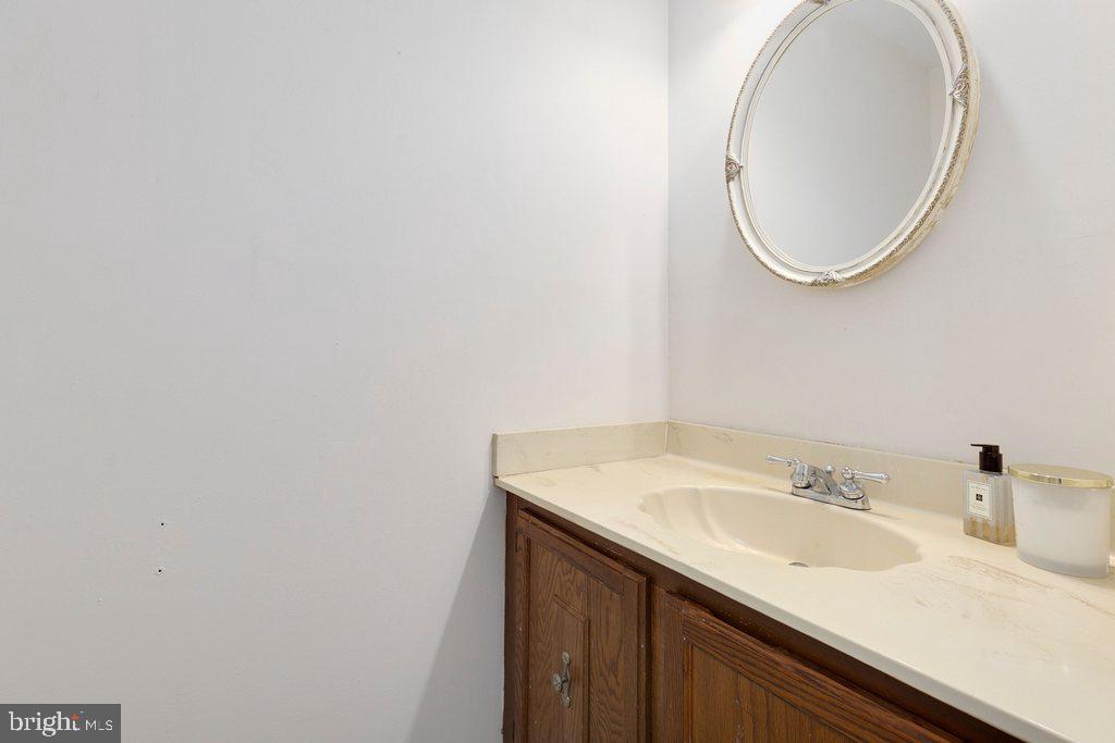 CALVERTON - Residential