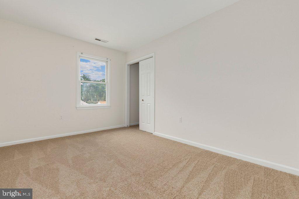 CALVERTON - Residential