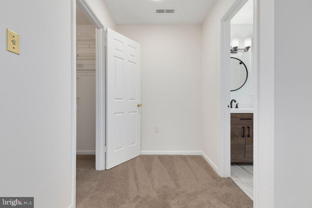 CALVERTON - Residential