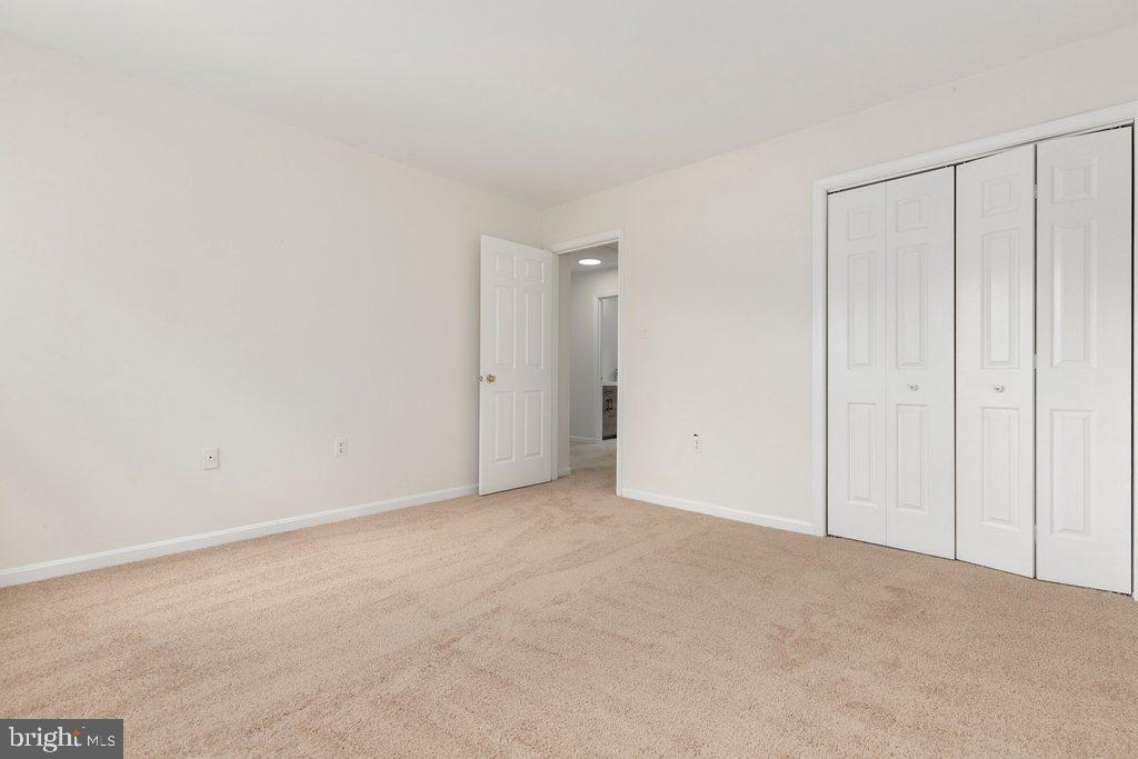 CALVERTON - Residential