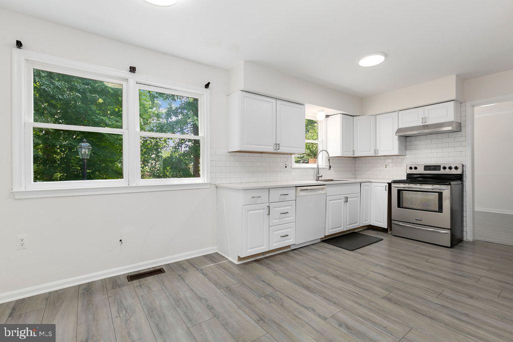 CALVERTON - Residential